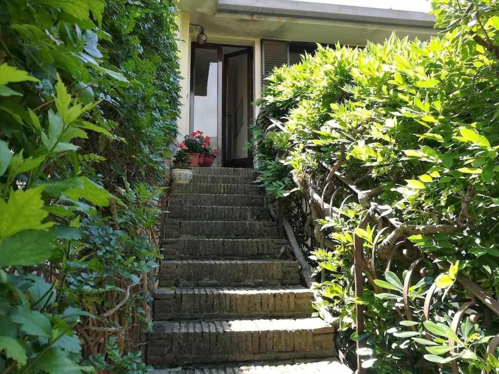 Casa Dinky Attico Con Terrazza Vista Mare Apartment Formia Exterior foto
